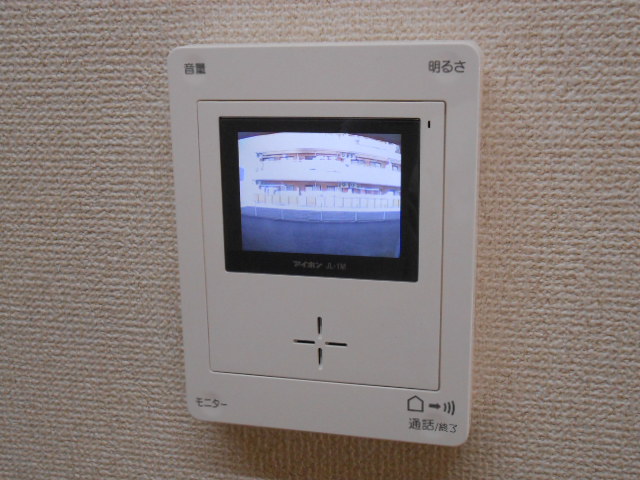 セキュリティ　カラーＴＶモニター付インターホン完備