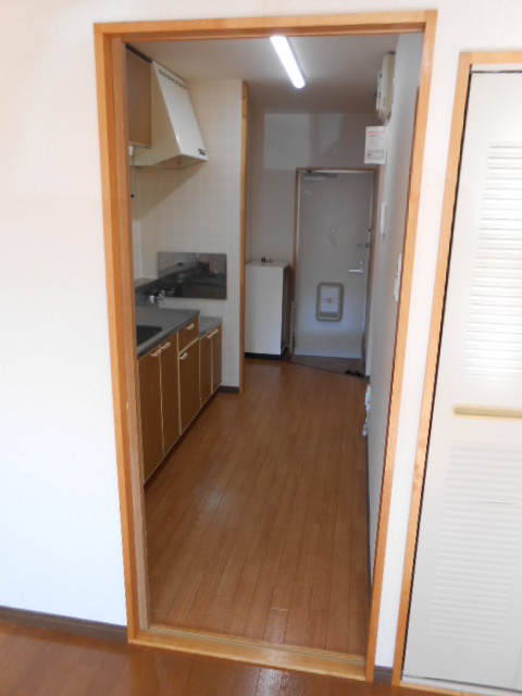 その他部屋・スペース　居室・キッチン・玄関の配置状況（可動間仕切り有り）