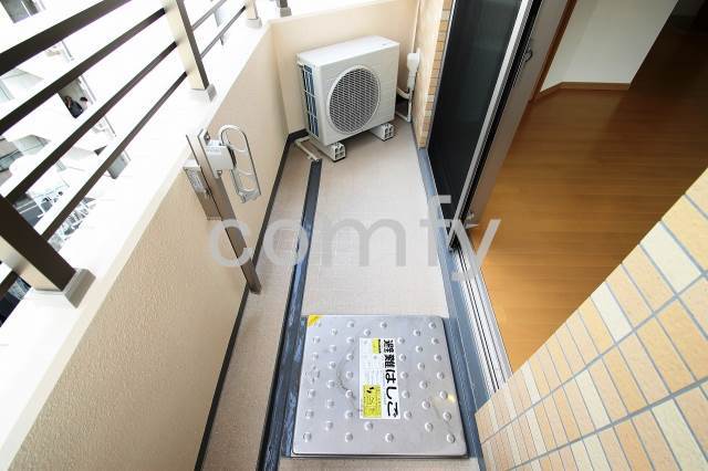 バルコニー　バルコニー