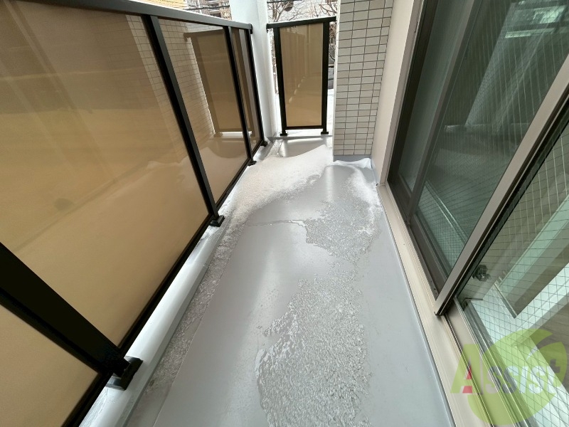 バルコニー　バルコニーです。洗濯物を干したり一息ついたりできますね！