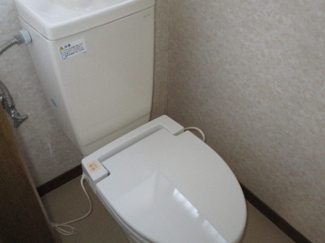 トイレ　１階