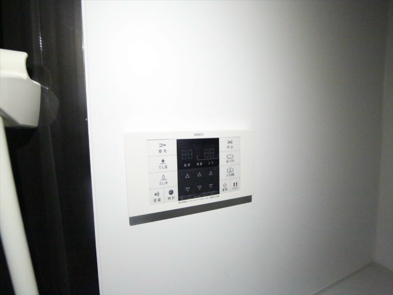 その他設備　追い焚き機能付　オートバス機能付給湯設備