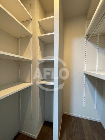 収納　ソルティア東梅田　ウォークインクローゼット