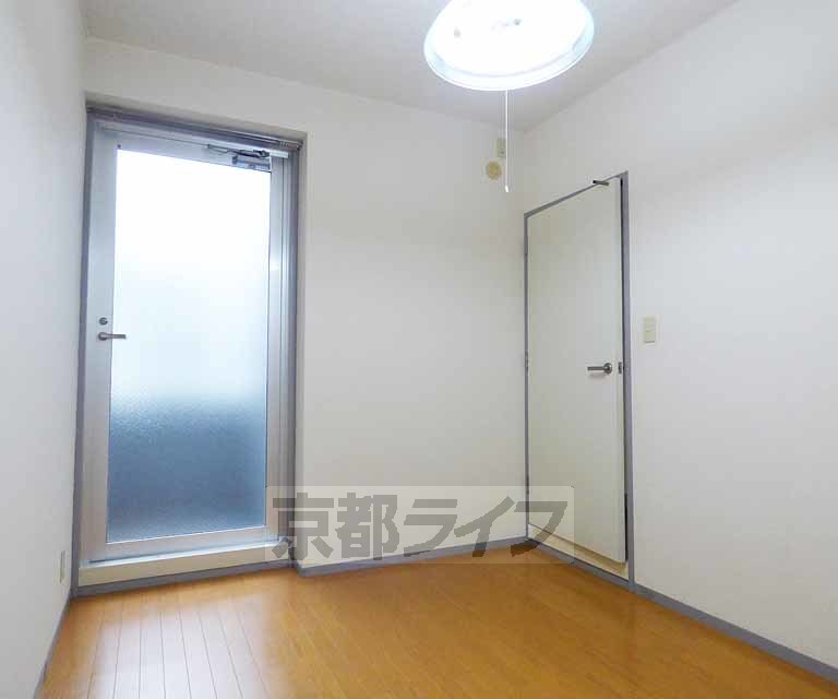 居室・リビング　広々とした室内です。