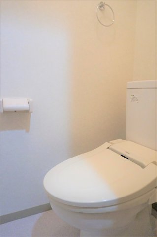 トイレ　トイレはウォシュレット付き！