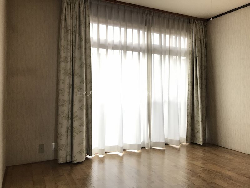 居室・リビング　写真は類似