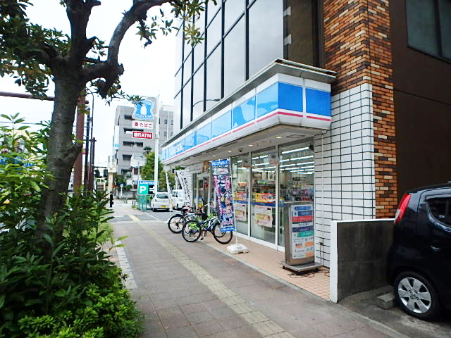 コンビニ　ローソン東神奈川店（コンビニ）まで104m