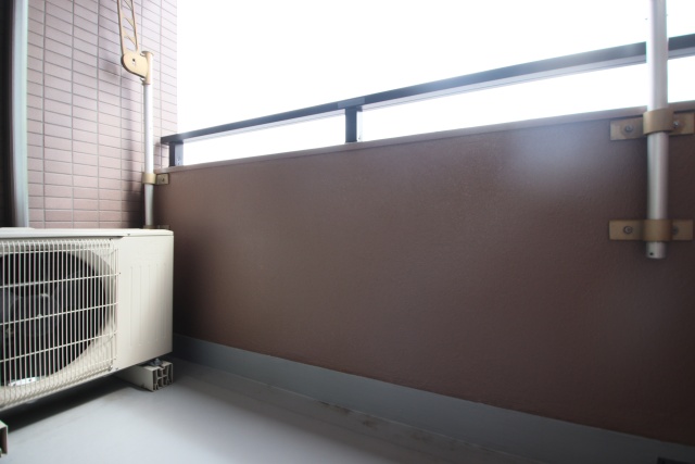 バルコニー　別部屋の写真です。※現状優先