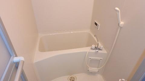 バス・シャワールーム　追い焚き付のお風呂♪