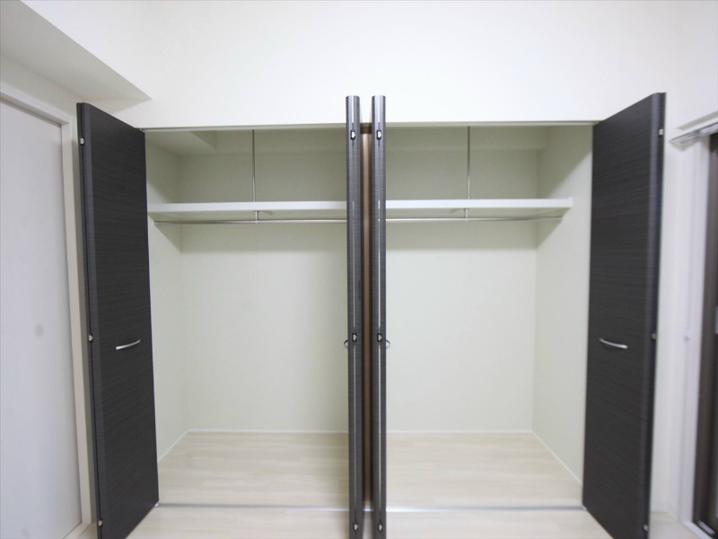 収納　洋室6.1帖　クローゼット付（収納充実してます）