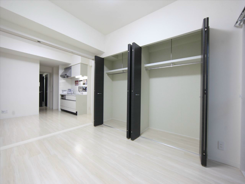 その他部屋・スペース　洋室6.1帖　クローゼット付（収納充実してます）