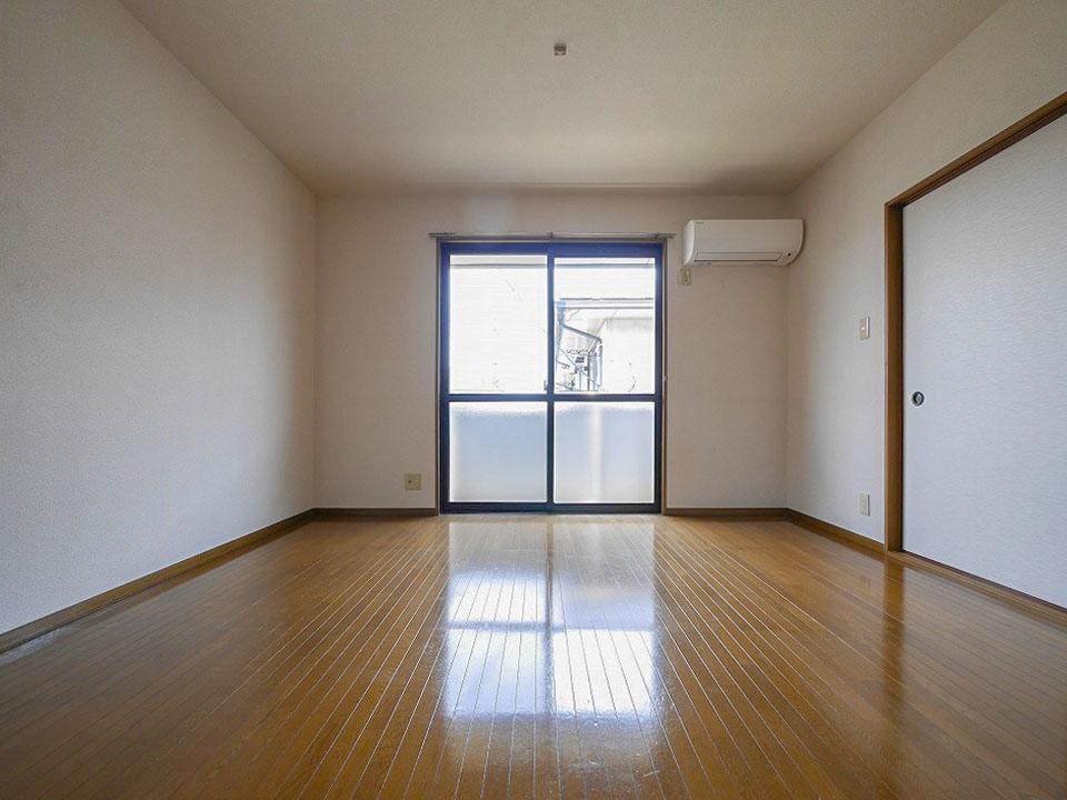 居室・リビング　南側からあたたかい光が差し込んできます♪