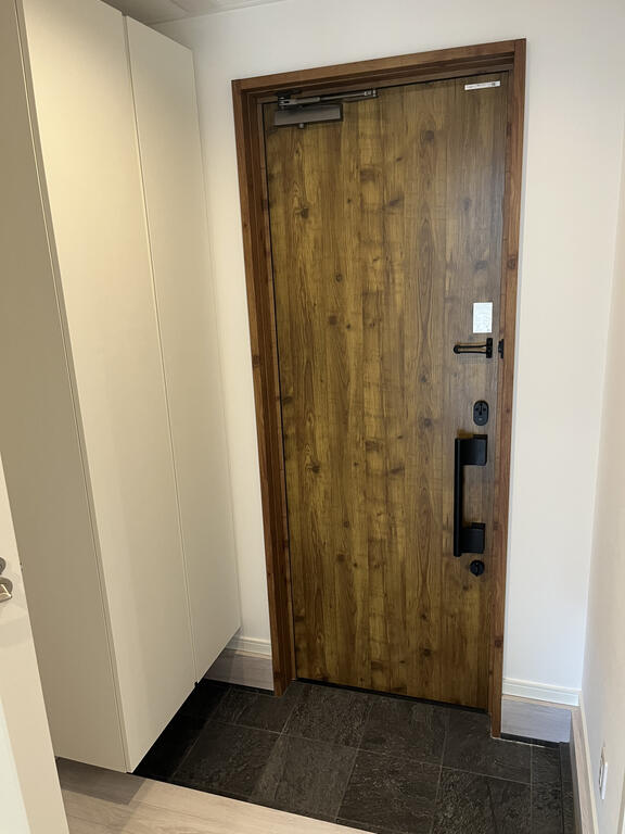 玄関　ダブルロック