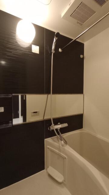 バス・シャワールーム　?