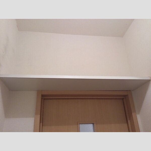 トイレ　トイレ上部