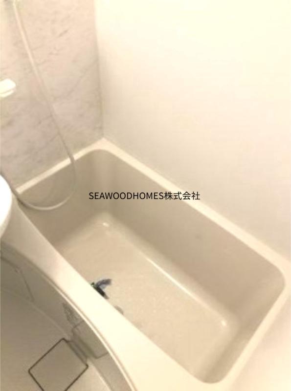 バス・シャワールーム　浴槽
