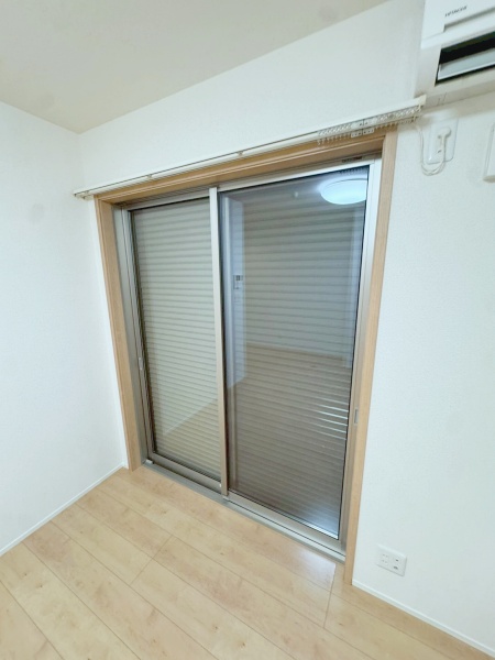 セキュリティ　シャッター雨戸付