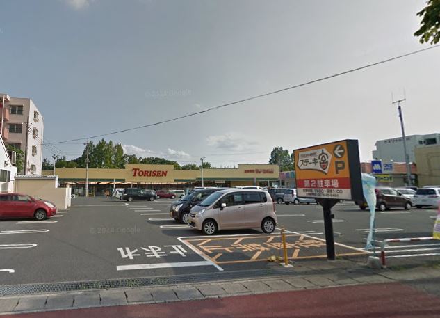 スーパー　とりせん太田新井店（スーパー）まで741m