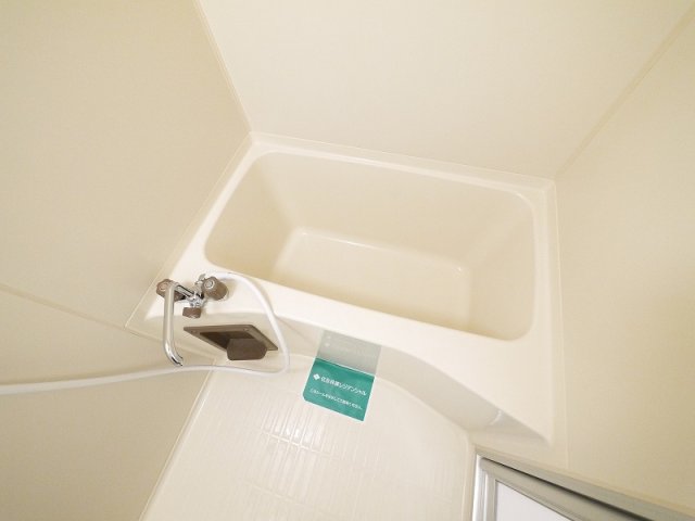 バス・シャワールーム　落ち着いた空間のお風呂です