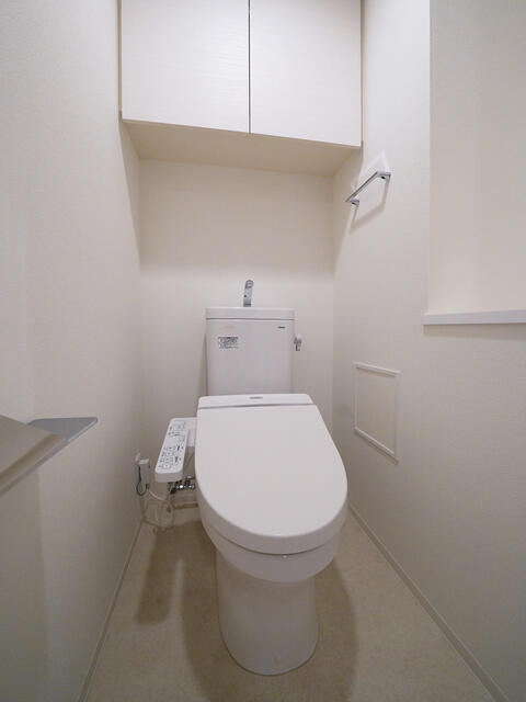 トイレ　※写真は同タイプ住戸です。