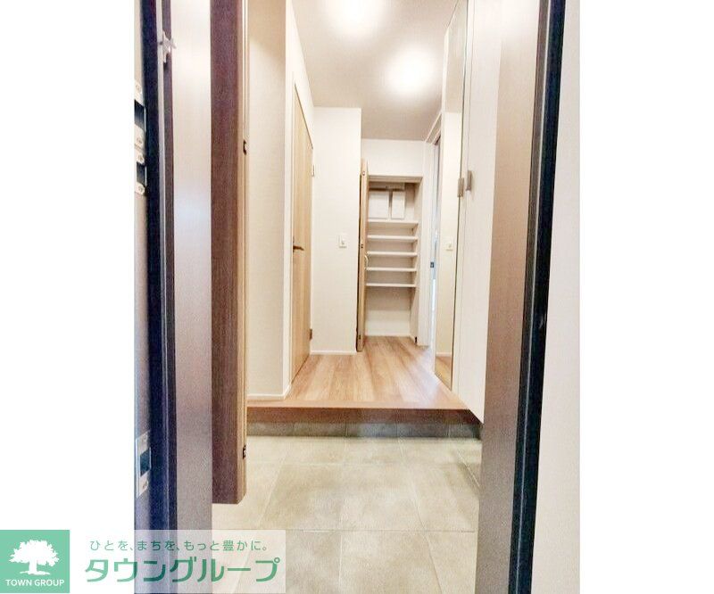 玄関　お部屋探しは株式会社　タウンハウジング　までお気軽にお問合…