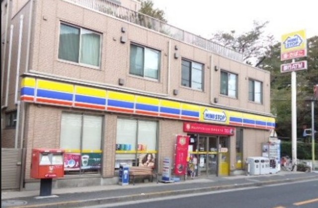 コンビニ　ミニストップ女子大前店（コンビニ）まで330m