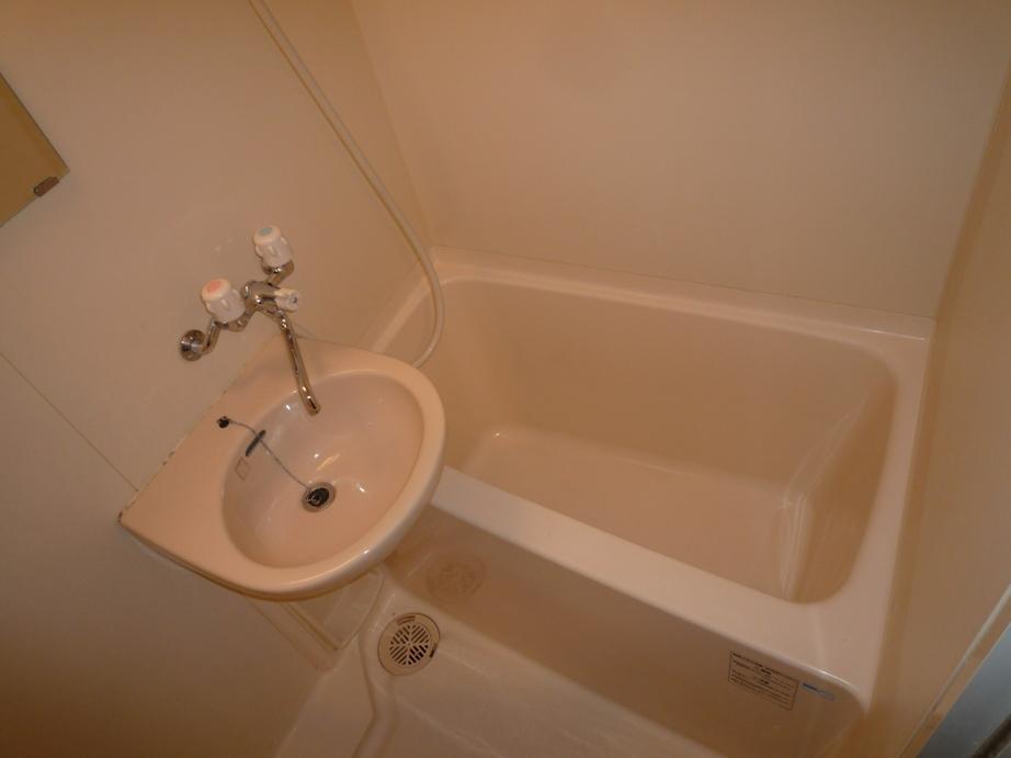 バス・シャワールーム　バス