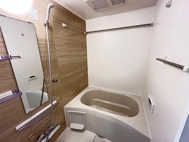 バス・シャワールーム　追い焚き付きバス