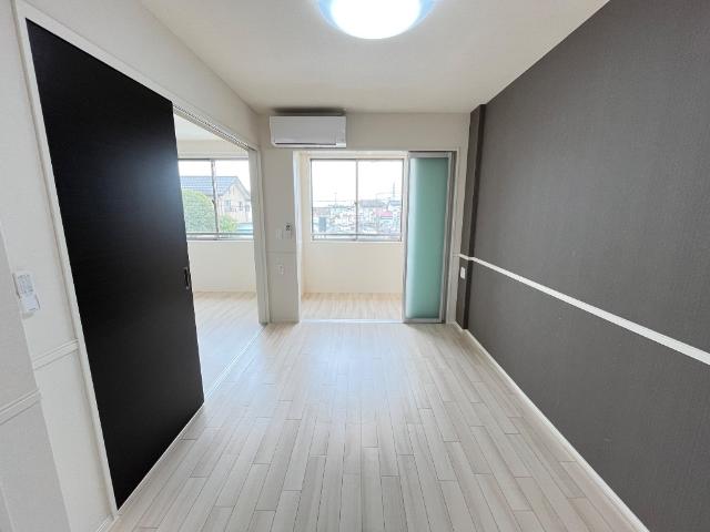 居室・リビング　リビング