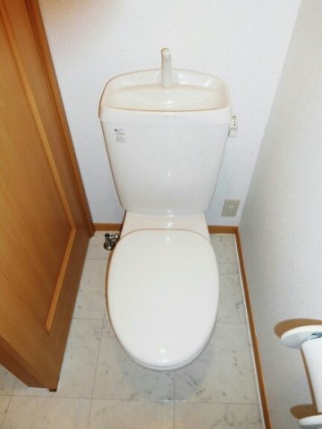 トイレ　落ち着いたトイレです