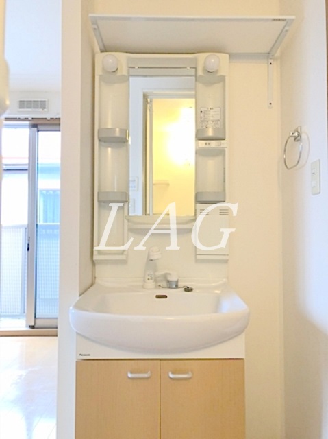 洗面設備　独立洗面台です。