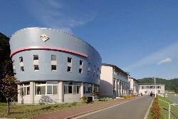 中学校　南部中学校（中学校）まで2500m