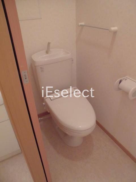 トイレ　清潔感のあるトイレです