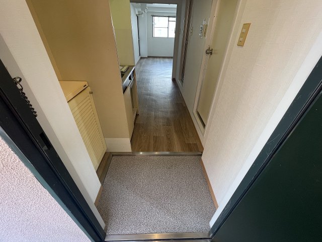 玄関　落ち着いた玄関です