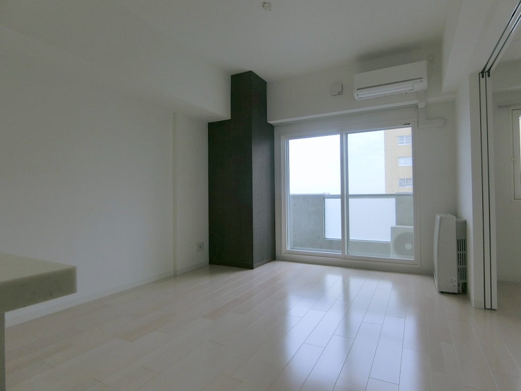 居室・リビング　白を基調としたオシャレな内装のお部屋です！