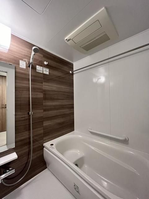 バス・シャワールーム　※写真は同タイプ住戸です。