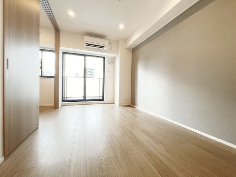 居室・リビング　別号室参考写真