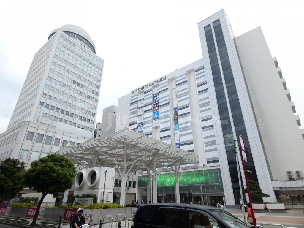 ショッピングセンター　キテミテマツド（ショッピングセンター）まで320m