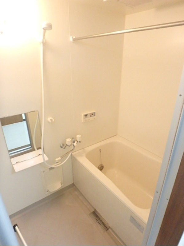 バス・シャワールーム　図面と現状に相違がある場合には現状を優先