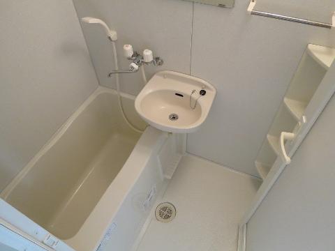 バス・シャワールーム　バス