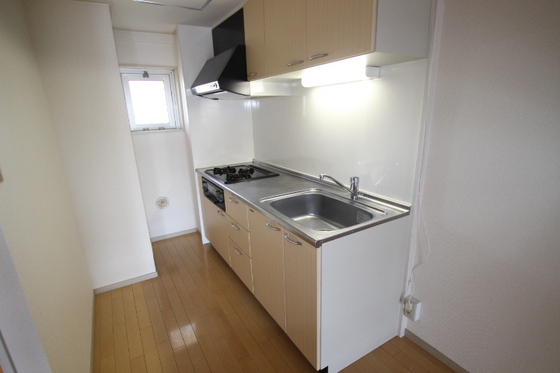 キッチン　※掲載写真は同マンション別部屋参考写真となります。掲載情報と