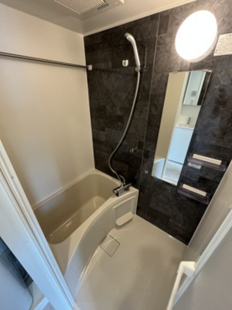 バス・シャワールーム　バスルーム