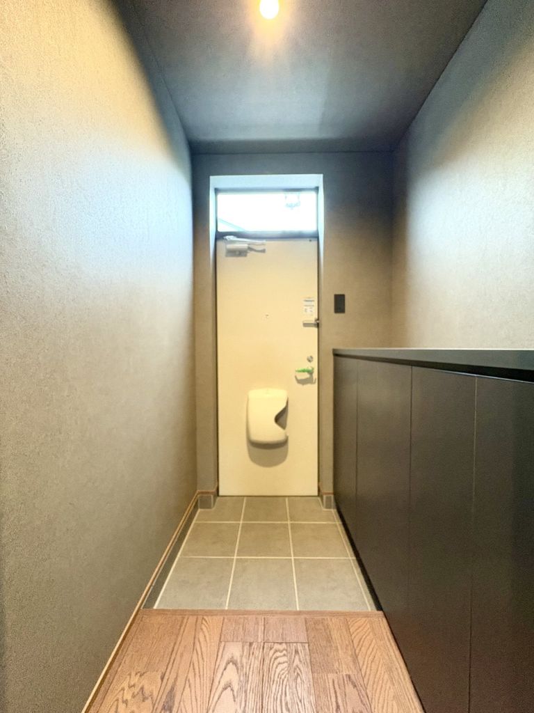玄関　※代表タイプ（建築中）写真のため実際と異なる場合がございます