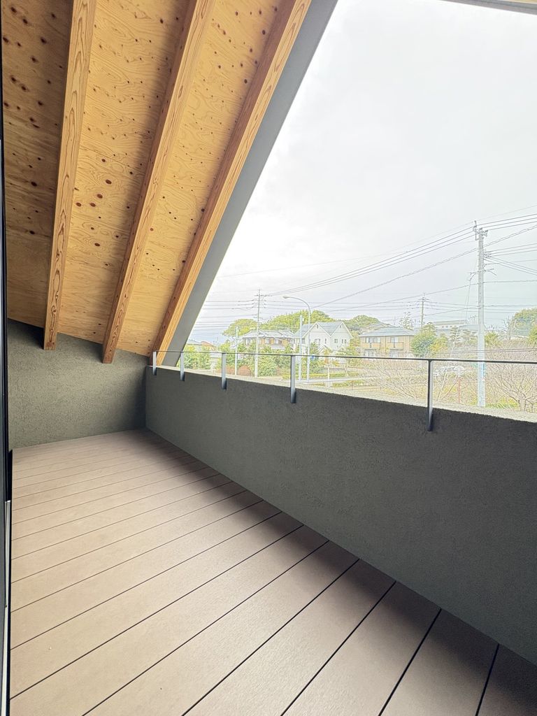 バルコニー　※別部屋（建築中）の写真です