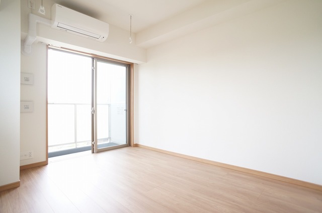 居室・リビング　参考写真（同建物別部屋のものです）