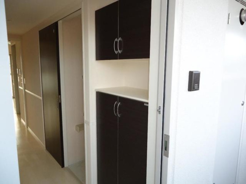 玄関　図面と現状に相違がある場合には現状を優先