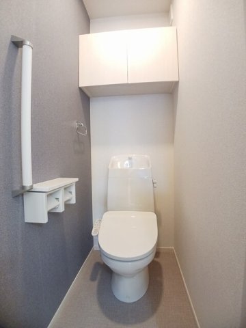 トイレ　清潔感のあるトイレです