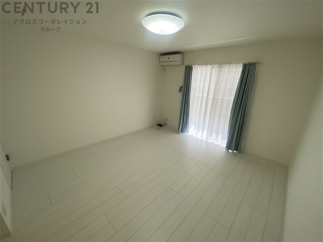 居室・リビング　エアコン・照明付きで初期費用を抑えられます♪