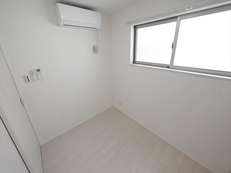 その他　洋室3.6帖　クローゼット付（収納充実してます）