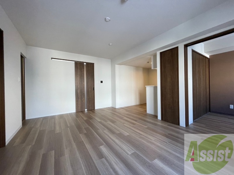 居室・リビング　広くてキレイなお部屋が広がっていて、充実した生活が送れそう。